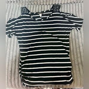 Juniors XL Black & White Striped Cold Shoulder Top